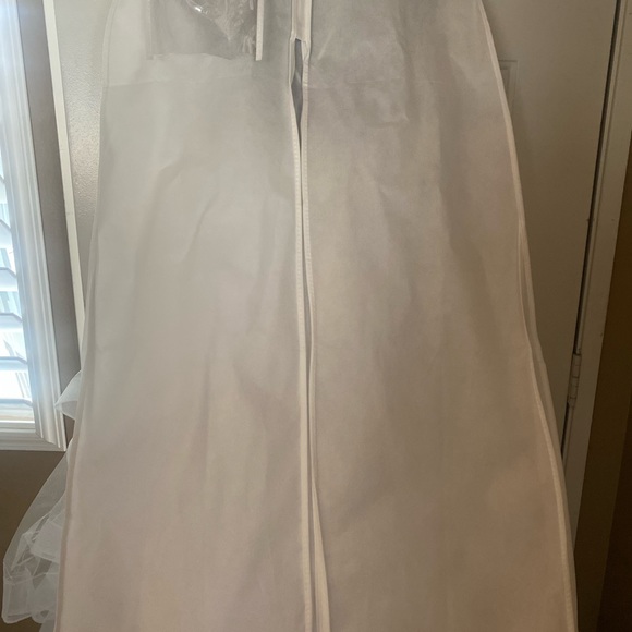 A-line Princess Tulle Lace V-neck Sleeveless Sweep/Brush Train Wedding Dress - Picture 10 of 11